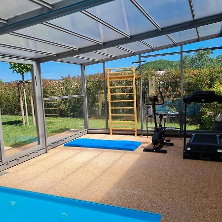 Bed & Breakfast D'hotes La Bergeronnette Avec Piscine Couverte Chauffee Bizanet