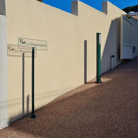 D'hotes La Bergeronnette Avec Piscine Couverte Chauffee 4* Bizanet
